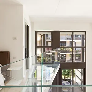 Elegant Loft With Balcony! Milán