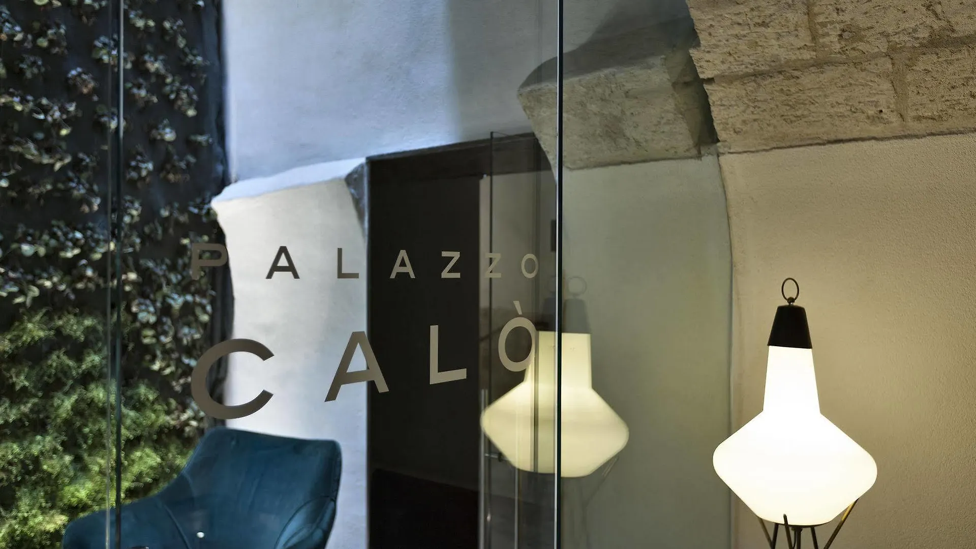 Palazzo Calo Aparthotel Bari