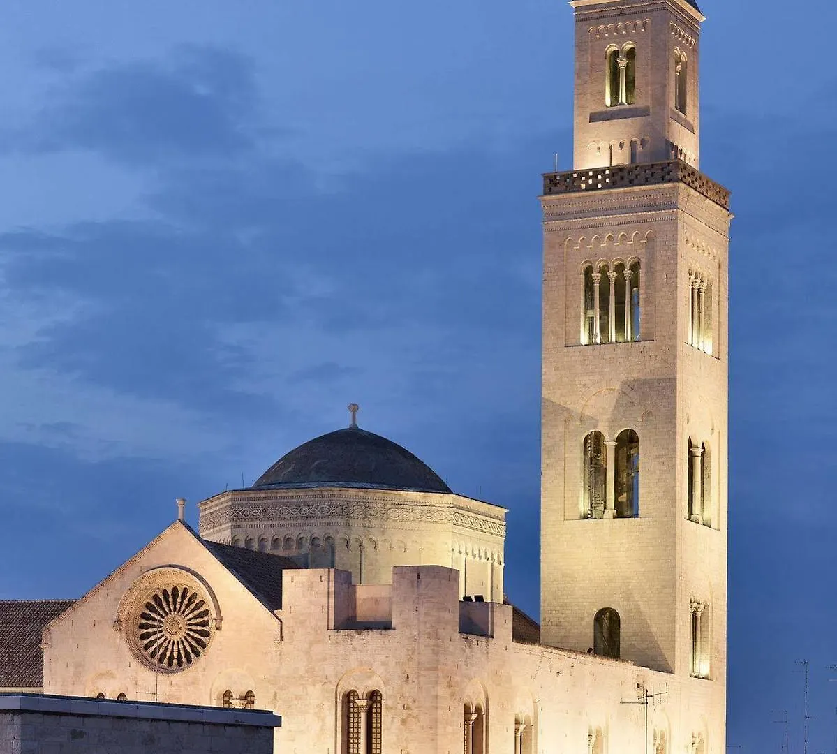 Palazzo Calo Aparthotel Bari 3*,